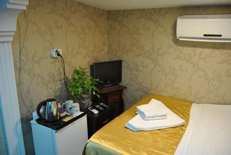 Lotus Hotel Istanbul Exterior photo